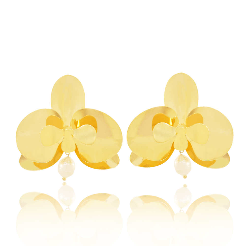 Brinco Orquídea Metal Grande Pérola Dourado Pri Schiavinato|Pri Acessórios  - Pri Acessórios